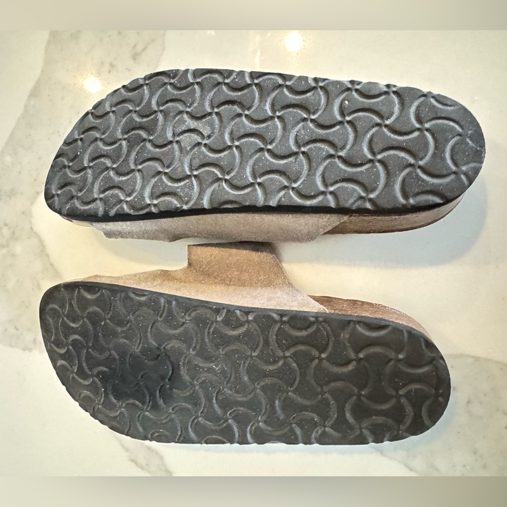 Skechers Granola Luxe Foam Dual Strap Slide Sandals. Women’s size 6. Taupe - Picture 9 of 16